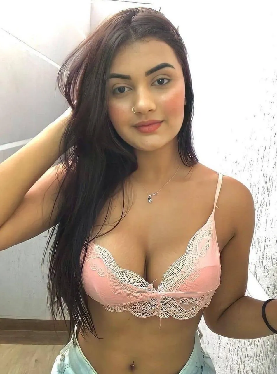 Lata - VIP Companion