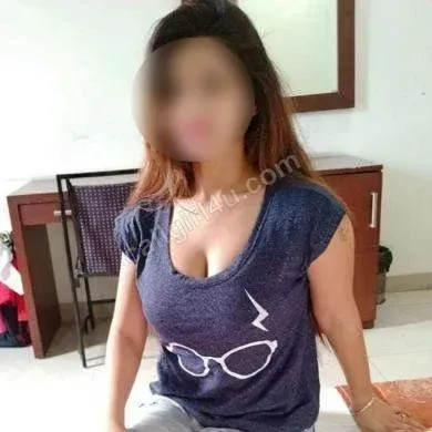 Ishani - Massage Therapist