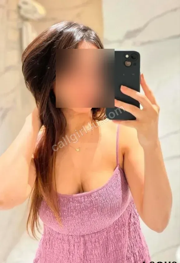 Kiara - VIP Companion