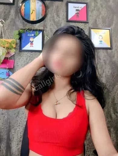 Komal - Massage Therapist