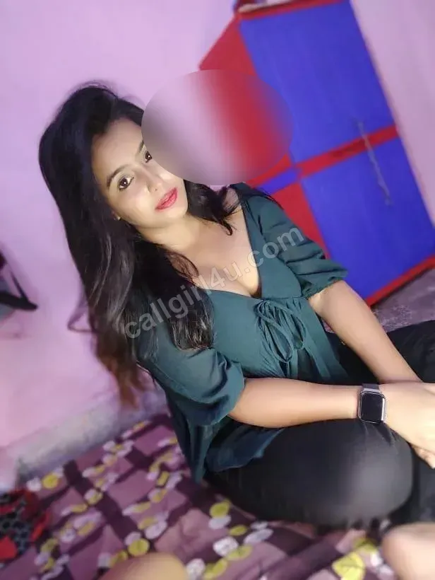 Ishita - VIP Companion