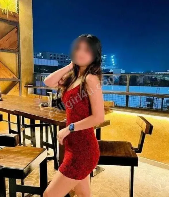 Farah - VIP Companion