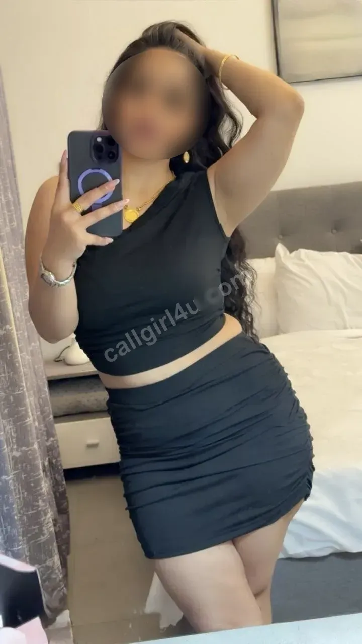 Yuvika - VIP Companion