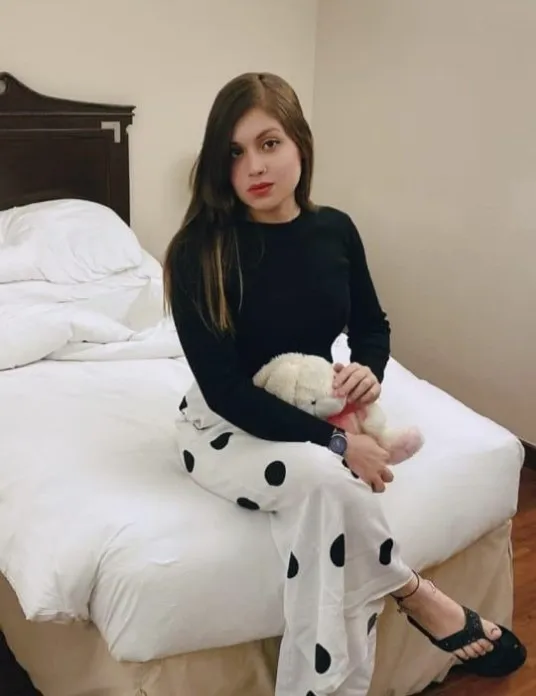 Ayesha - VIP Companion