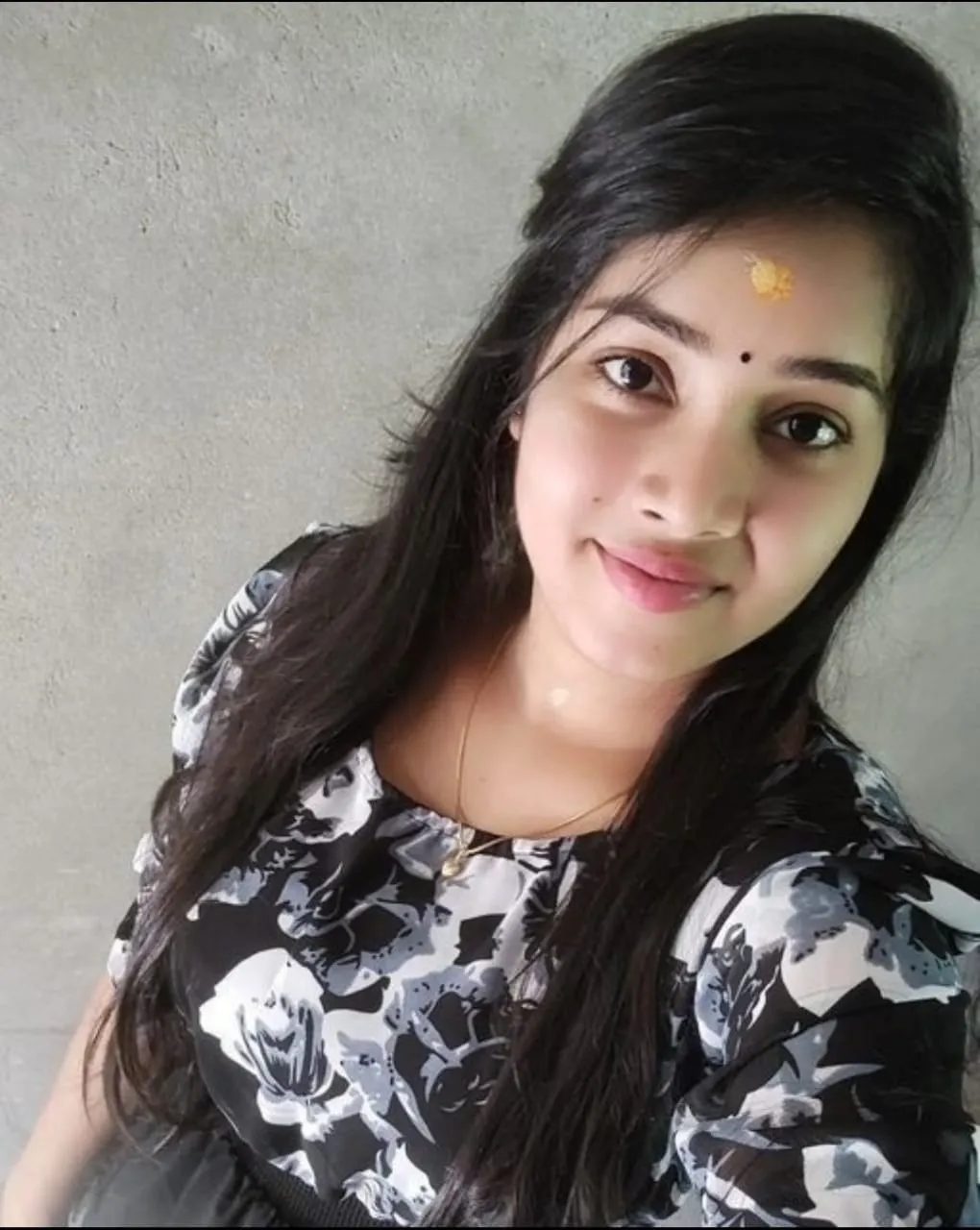 Riya - VIP Companion