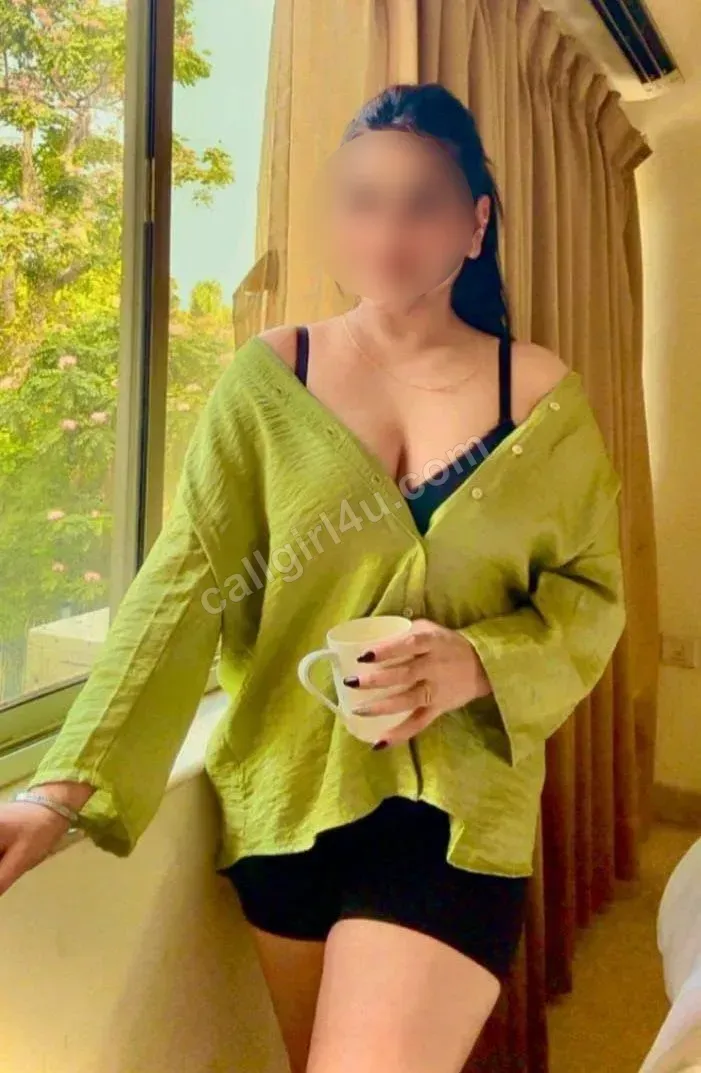 Rachna - Massage Therapist