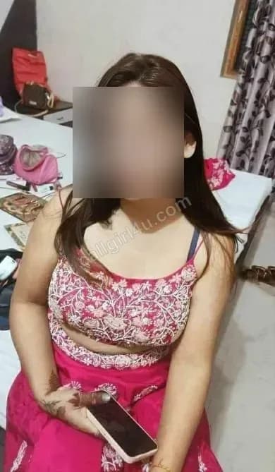 Ishita - VIP Companion