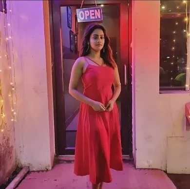 Heena - VIP Companion