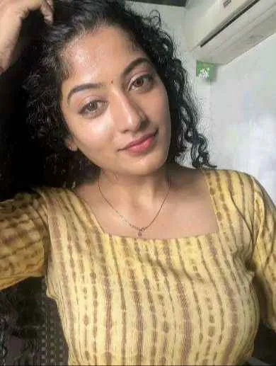 Kiran - Call Girl in Dhar