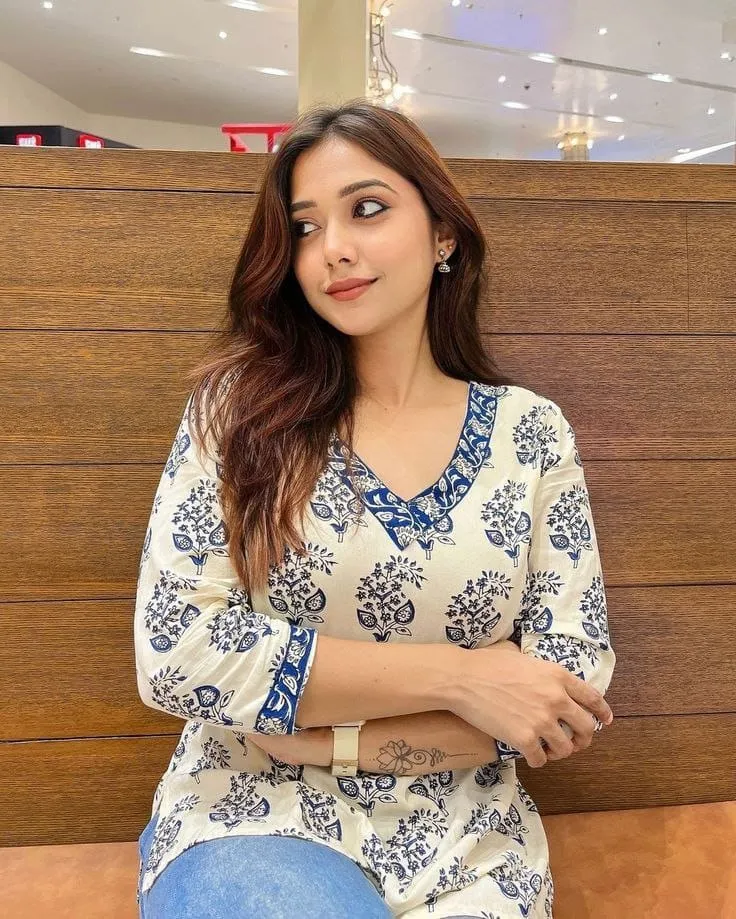 Divya - Call Girl in Alwar