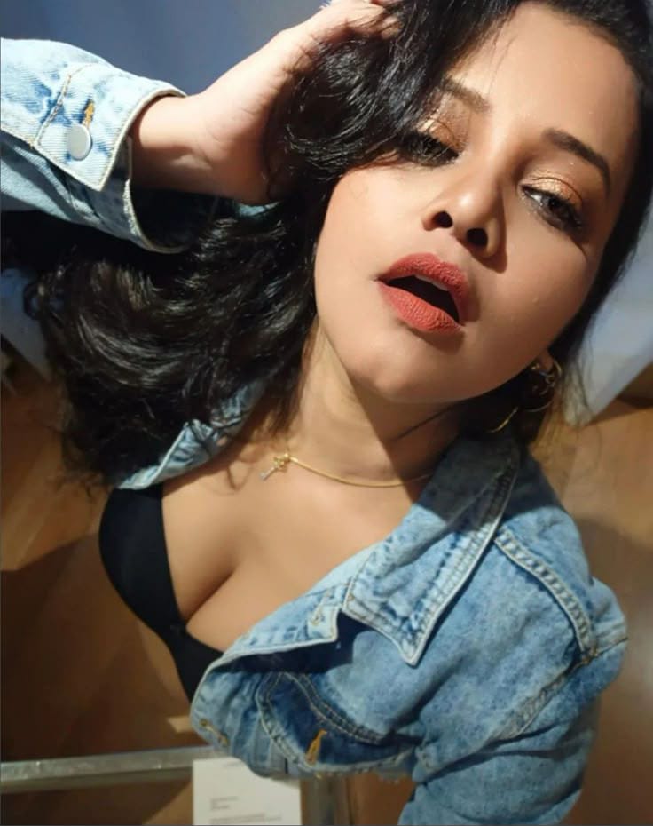 Housewife Escorts in Hotel